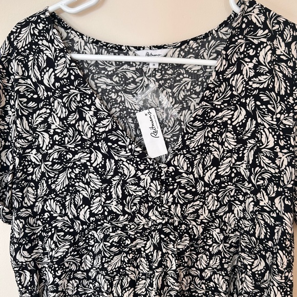 Patterned Dress (M) - Picture 2 of 3